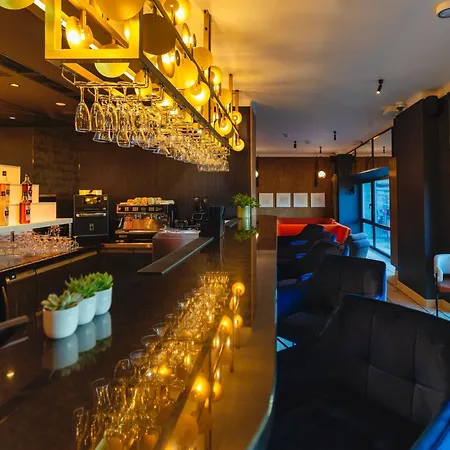 Mdm Centre Hotel