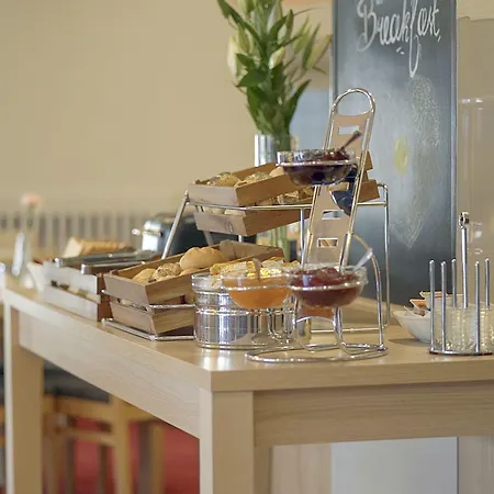 Mdm Centre 3* Varsó